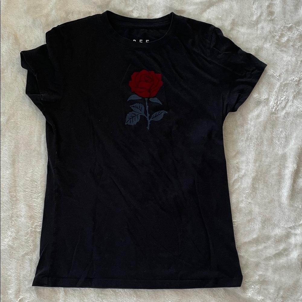 Aeropostale Black Tee with Red Rose Design - Picture 6 of 6